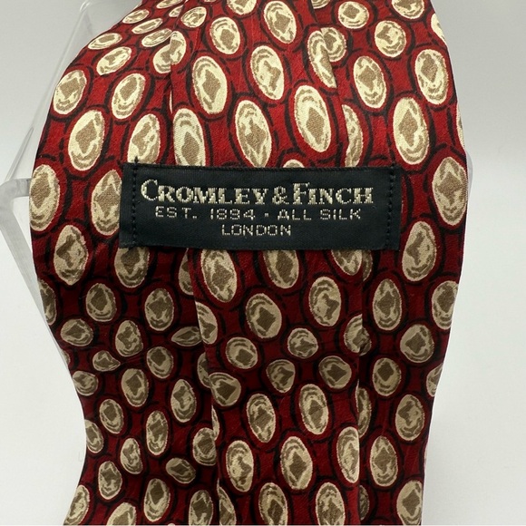 Cromley & Finch burgandy and Gold 100% Silk Tie. Handmade - Picture 5 of 6